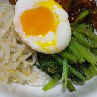 豚こまオイスタ3食丼